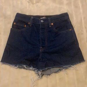 Levi’s Ribcage Shorts